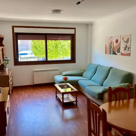 Con Jardin Y Piscina Temporada Verano Privados * Самиера