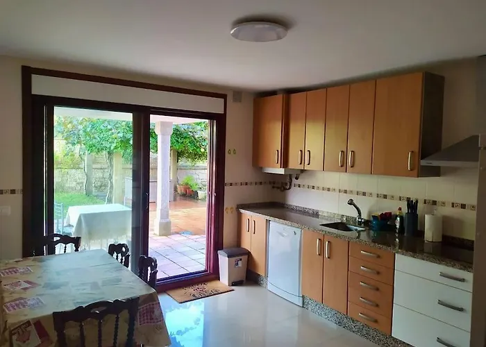 Con Jardin Y Piscina Temporada Verano Privados