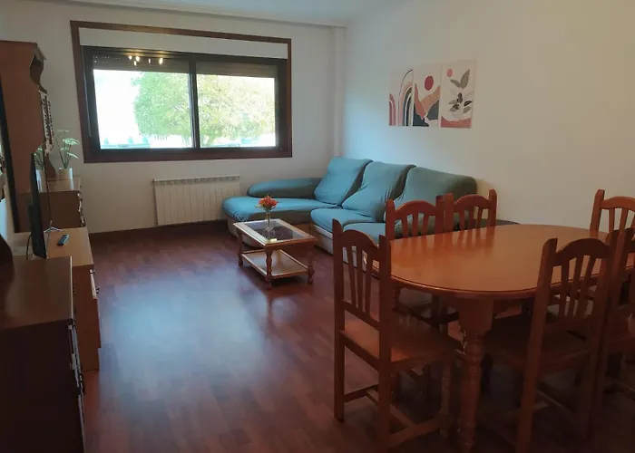 Con Jardin Y Piscina Temporada Verano Privados